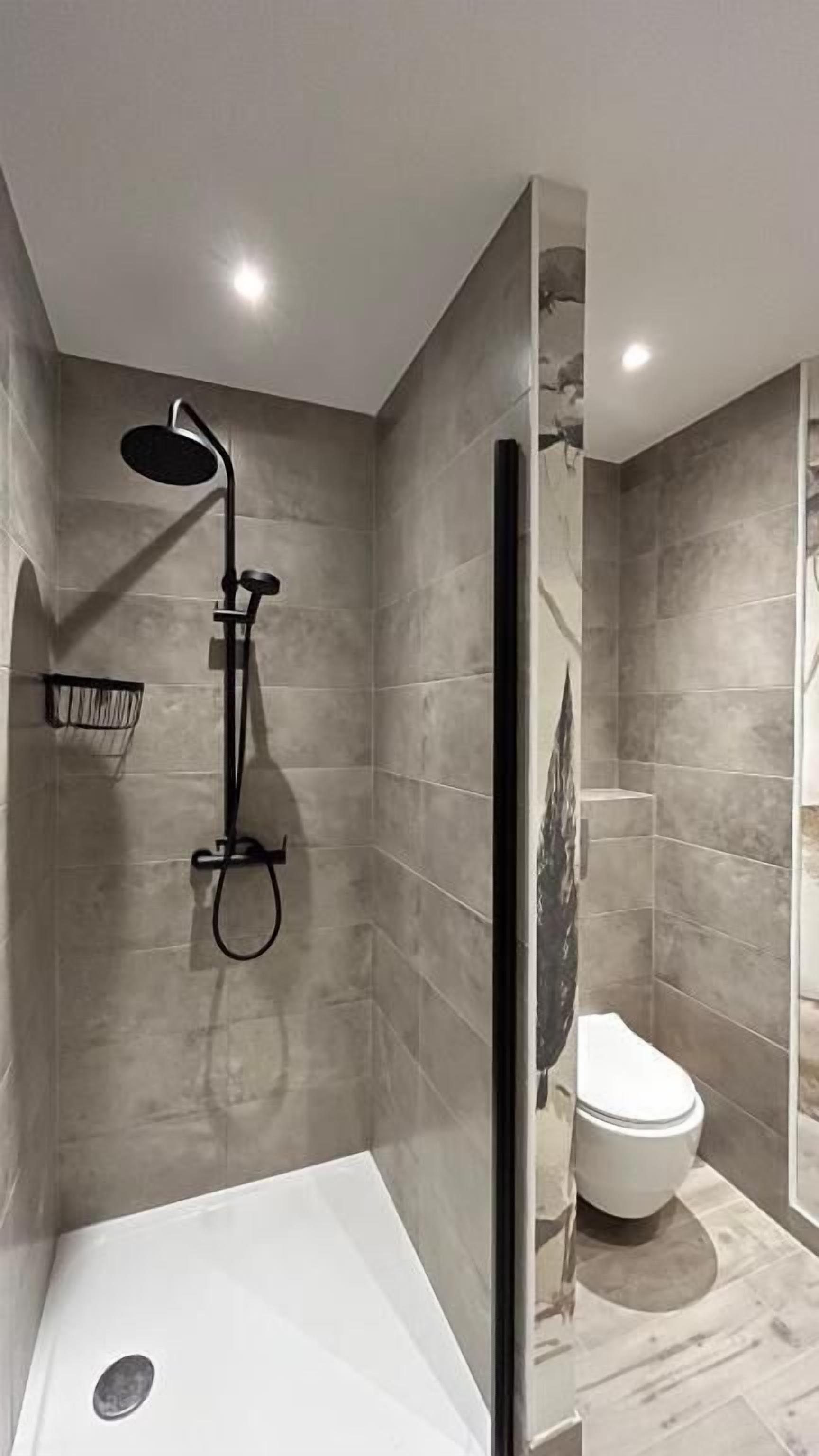 Shower, towels, soap, shampoo