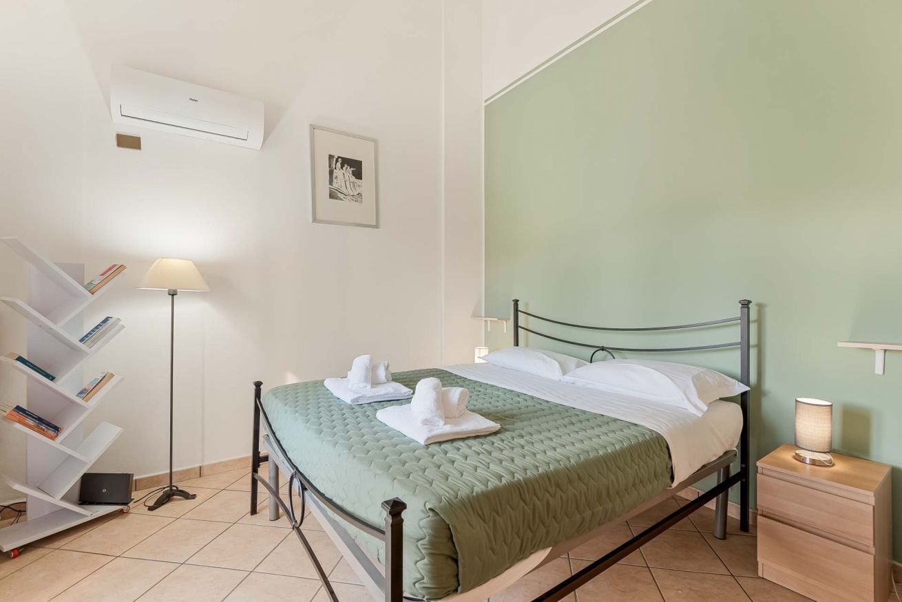 Fer et planche à repasser