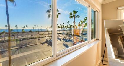 Amazing Location, Walk To Everything, Stunning Views!