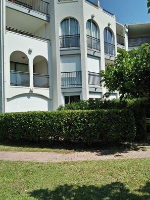 Exterior - T2 30m2 ground floor with small terrace ideal for families (Le Barcarès)