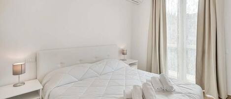 1 間睡房、熨斗/熨衫板