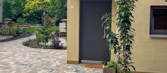 Haus Kirsche: Exclusive wellness hideaway with sauna, panoramic window & nature trail