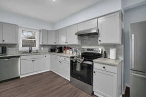 Fridge, microwave, oven, stovetop - Family-Friendly 3BR Home in Montgomery (Montgomery)