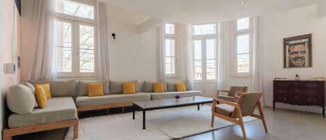 Televisor i oficines