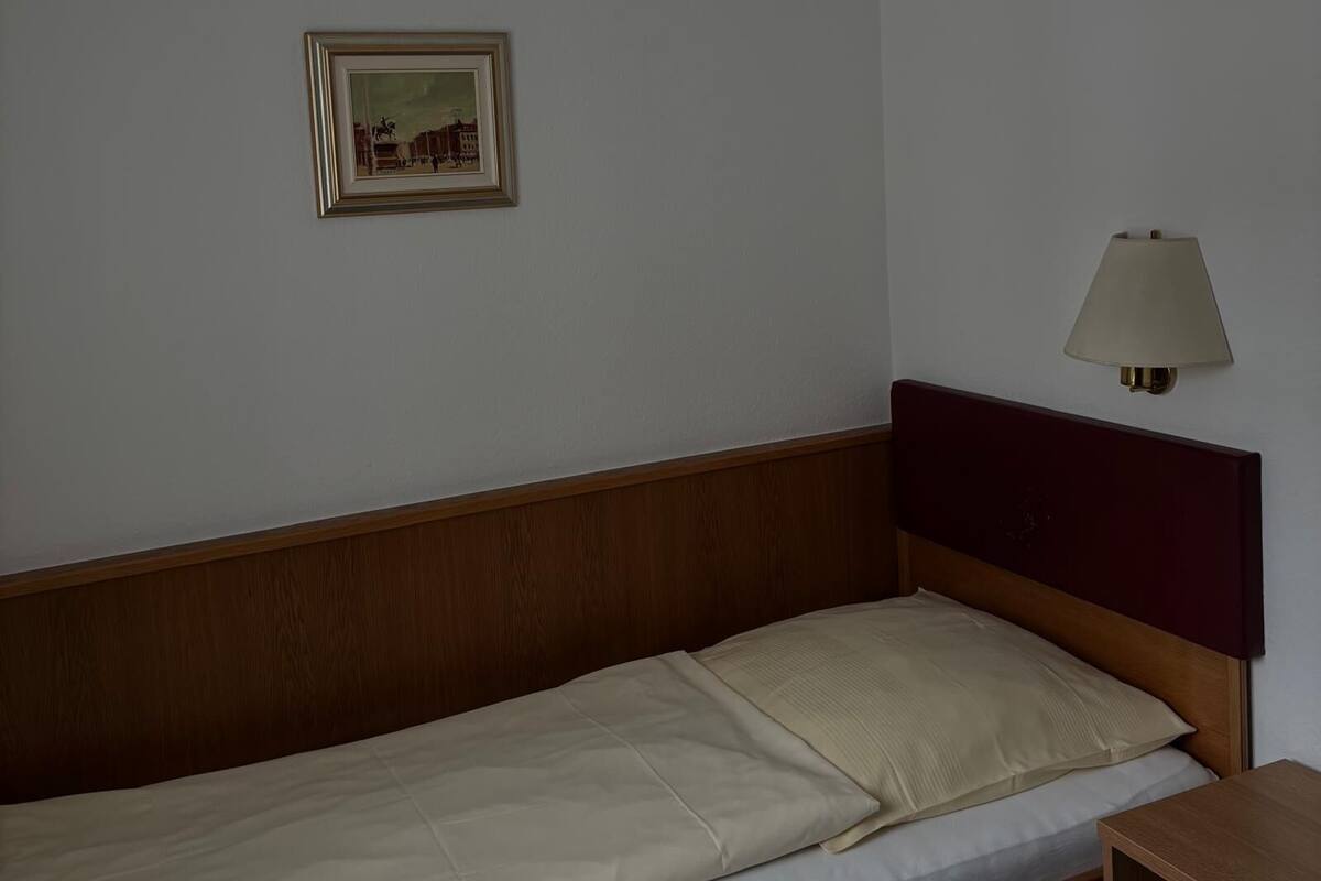 Laptop workspace, free WiFi