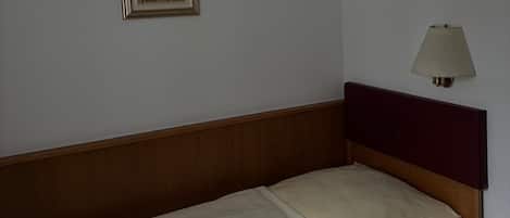 Standard Single Room, Courtyard View | Laptop workspace, free WiFi