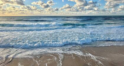 A vacation oasis just 500 metres from the south beach. Pets welcome.