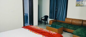 Collection O Zero Mile Patna