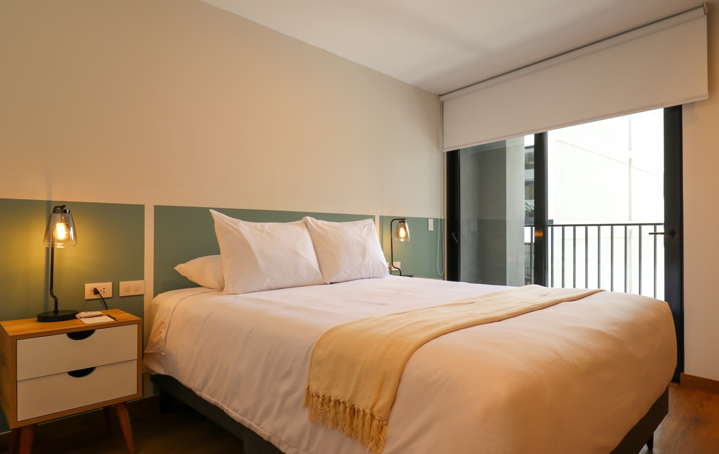 3 Schlafzimmer, Schreibtisch, Bügeleisen/Bügelbrett, WLAN