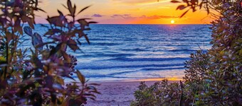 Montalbano House by Biddizzi Rari - Direct access to the beach, beach house