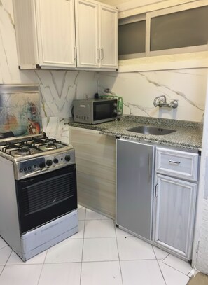 Private kitchen - Elegance and comfort in Alexandria with a sea view (Alexandria)
