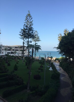 Property grounds - Elegance and comfort in Alexandria with a sea view (Alexandria)