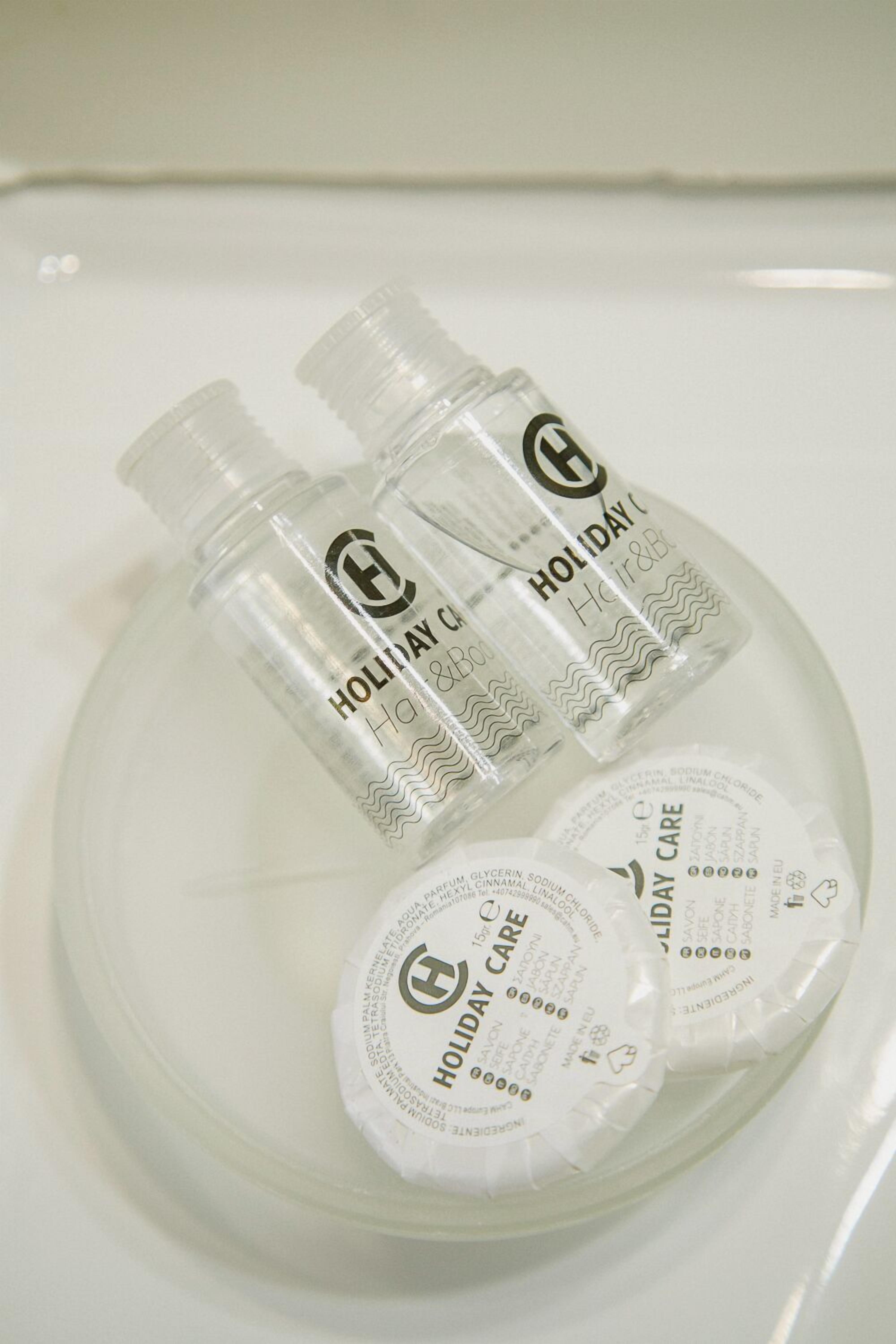 Comfort Quadruple Room, Garden View | Bathroom | Free toiletries, hair dryer, slippers, towels