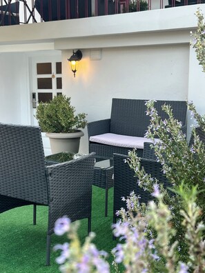 Terrace/patio - IRIS Garden Boutique (Corinth)