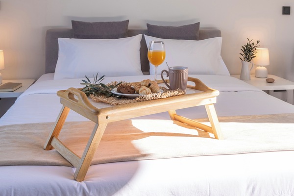 Comfort Quadruple Room, Garden View | In-room dining