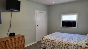 Unclassified image, 3 of 7, button - Adorable 2-bedroom house with AC in peaceful Steinhatchee (Steinhatchee)
