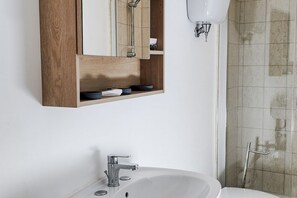 Douche, bidet