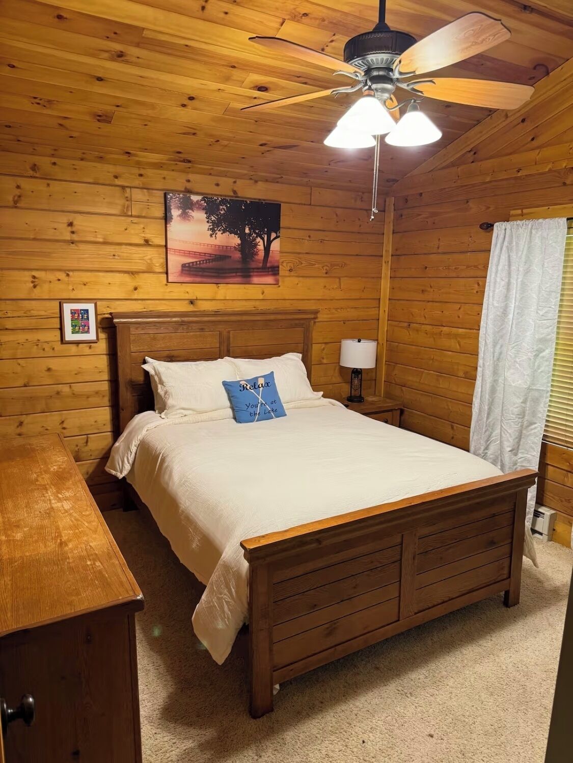 2 bedrooms, internet, bed sheets