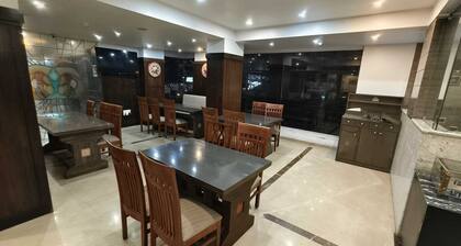 Townhouse Oak Rynjah Market