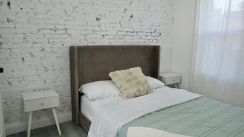 2 soverom, strykejern/-brett, wi-fi (inkludert) og sengetøy