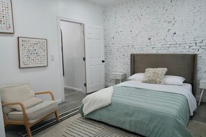 2 habitaciones, tabla de planchar con plancha y wifi gratis 