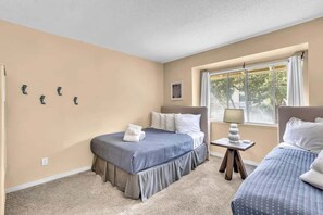 3 habitaciones, tabla de planchar con plancha y wifi gratis 