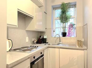 Private kitchen - Stylish 1 bedroom in Mayfair (London)