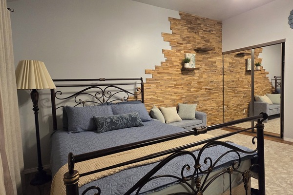 3 dormitorios, escritorio, tabla de planchar con plancha y wifi