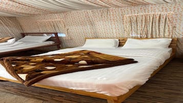 مكتب ومساحة عمل للكمبيوتر المحمول