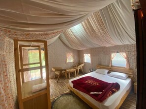 Desk, laptop workspace - Aquatic resort (Chakrata)