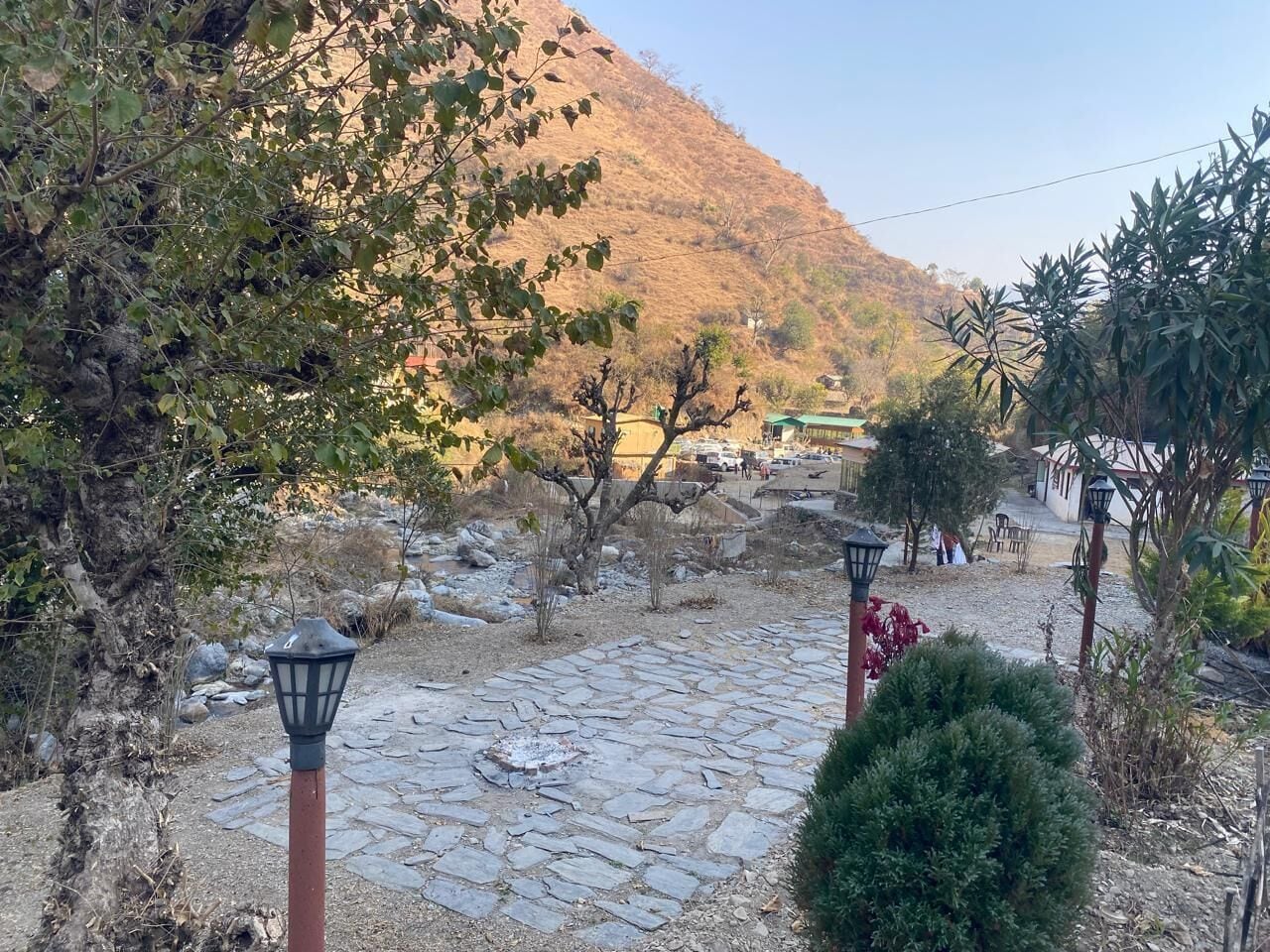 숙박 시설 구내