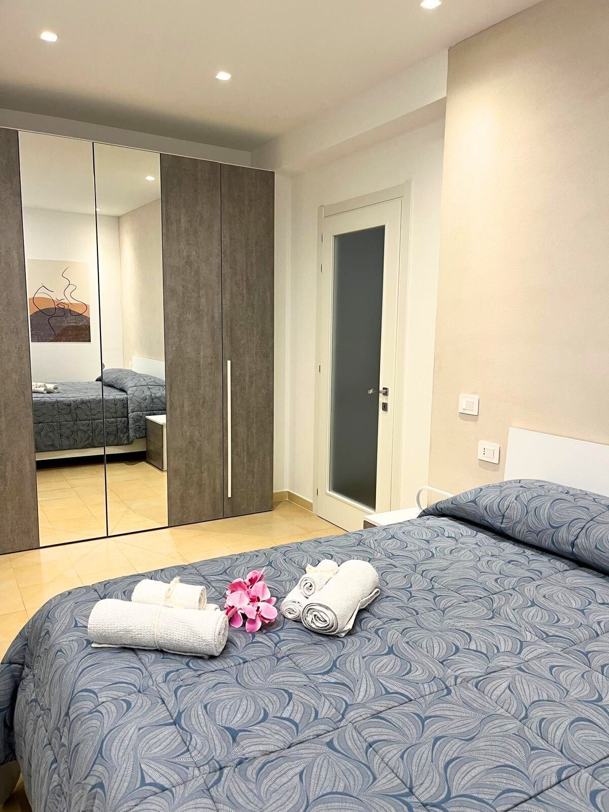 1 室のベッドルーム、WiFi (無料)、ベッドシーツ、車椅子でアクセスできる設備