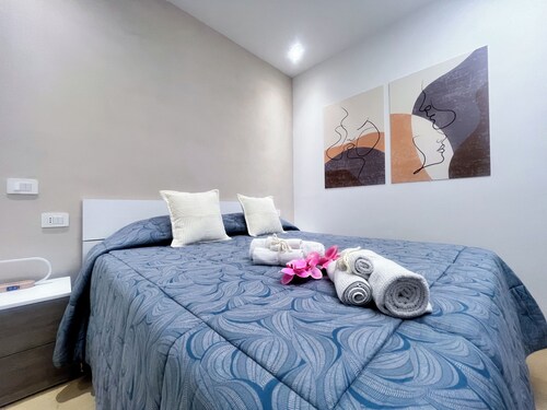 Blue Elpidio Center Apartment [WiFi, Air Conditioning, Parking, Beach]