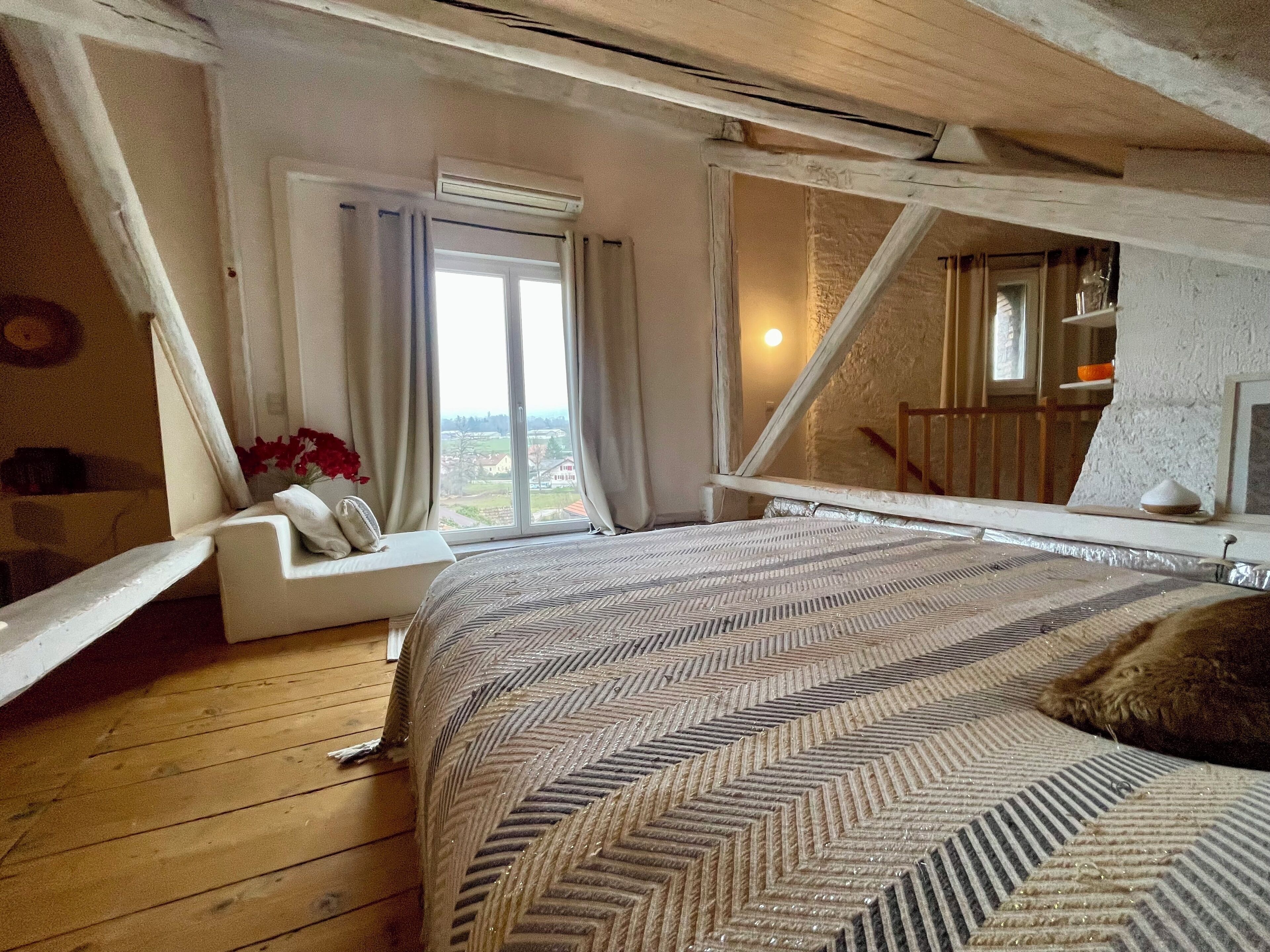 2 chambres, fer et planche à repasser, Wi-Fi, draps fournis