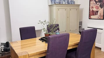 Shared Dormitory, 1 Bedroom, Smoking, Patio | Dining room