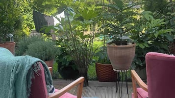 Shared Dormitory, 1 Bedroom, Smoking, Patio | Garden