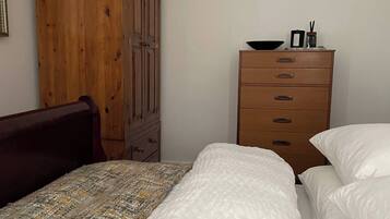 Shared Dormitory, 1 Bedroom, Smoking, Patio | 1 bedroom