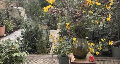 Room-a Large Kingsize Room To Rent