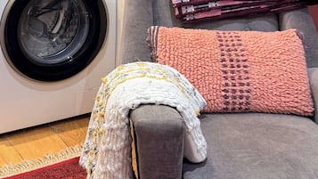 Shared Dormitory, 3 Bedrooms, Smoking, Patio | Interior