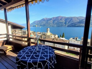 Outdoor dining - mit Bergblick by Interhome (Brissago)