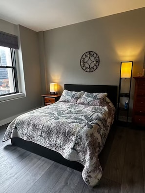 2 chambres, fer et planche à repasser, accès au Wi-Fi (inclus)