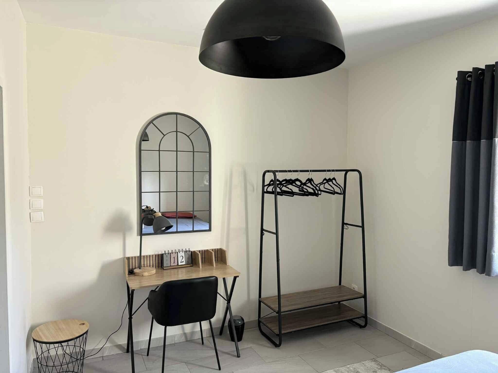 2 chambres, fer et planche à repasser, accès Internet, draps fournis