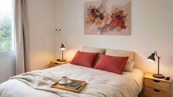 2 soverom, strykejern/-brett, internettilgang og sengetøy