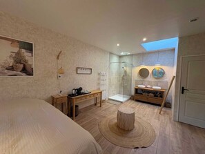 2 chambres, fer et planche à repasser, accès Internet, draps fournis