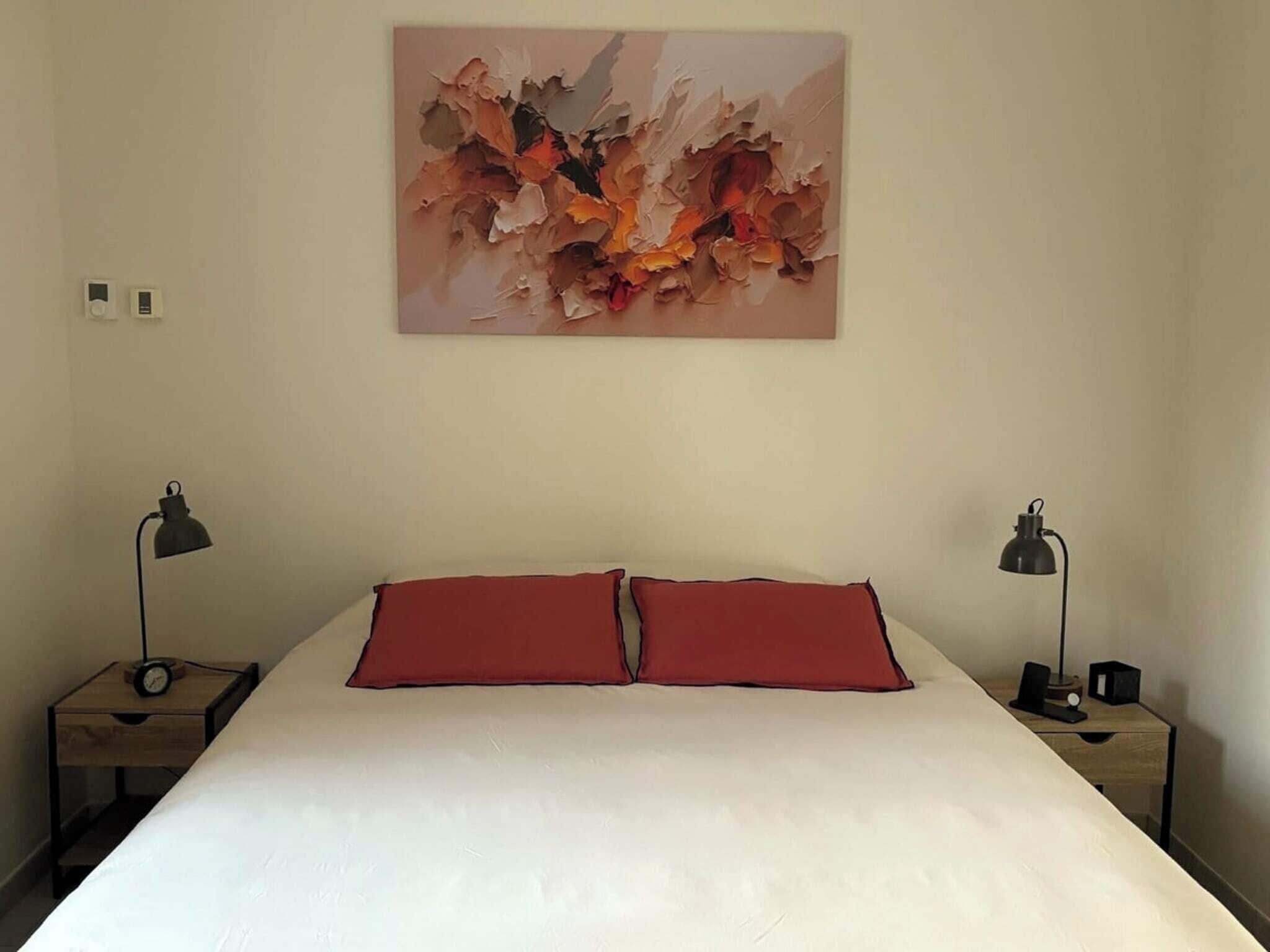 2 bedrooms, iron/ironing board, Internet, bed sheets