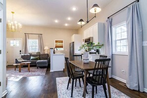 Interior - Cozy Raleigh Retreat with Fire Pit (Raleigh)