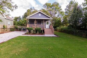 Fully fenced in yard - perfect for children and pets to roam and play 
Driveway suits 2-3 vehicles comfortably, and free street parking is available