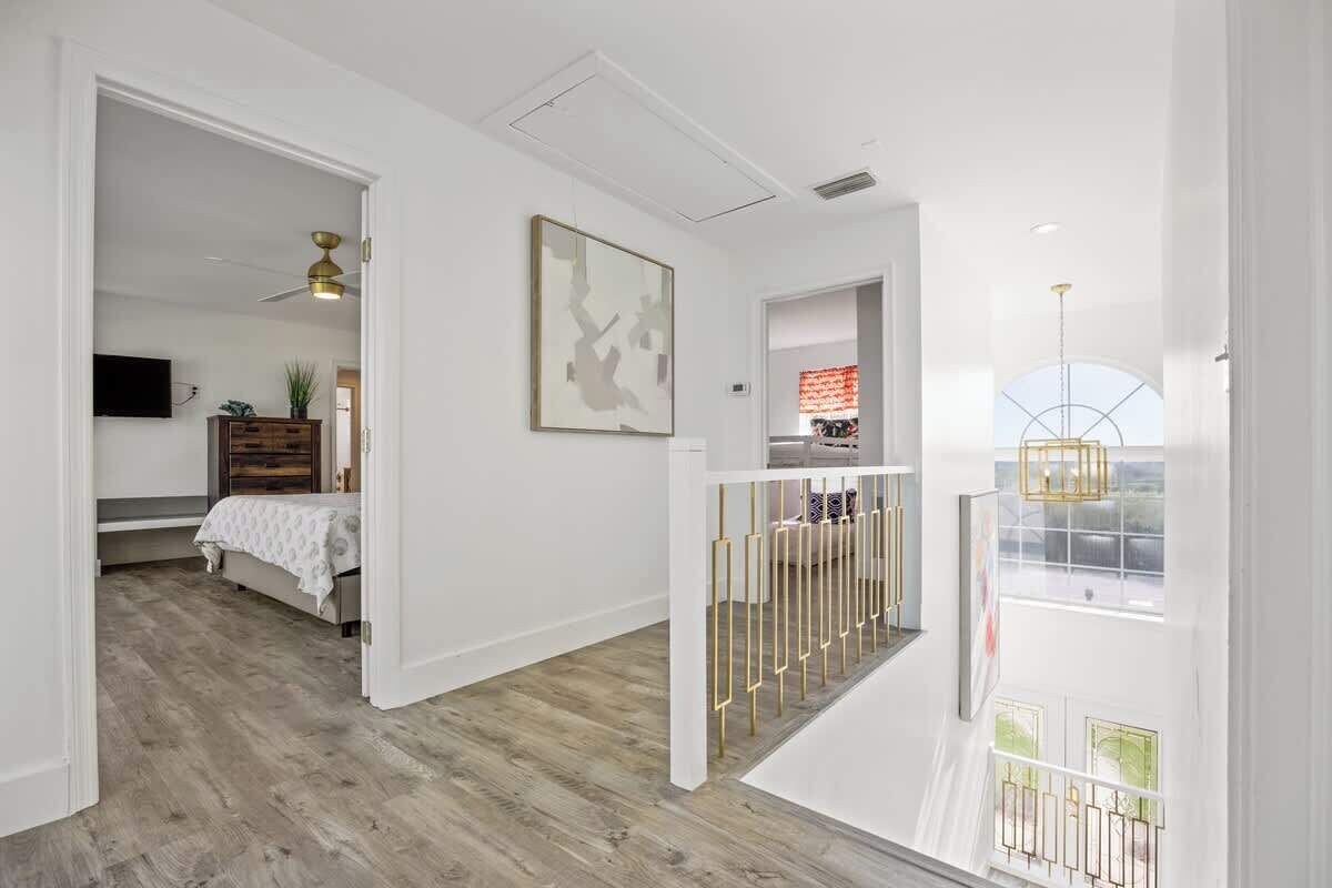 4 dormitorios, tabla de planchar con plancha, wifi y ropa de cama