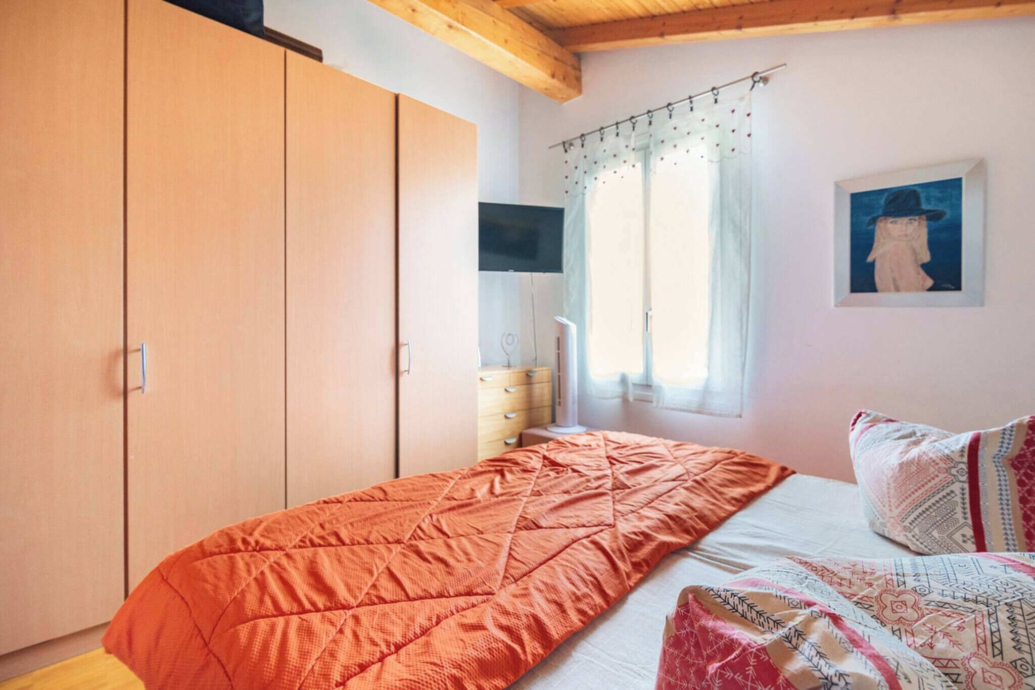2 bedrooms, soundproofing