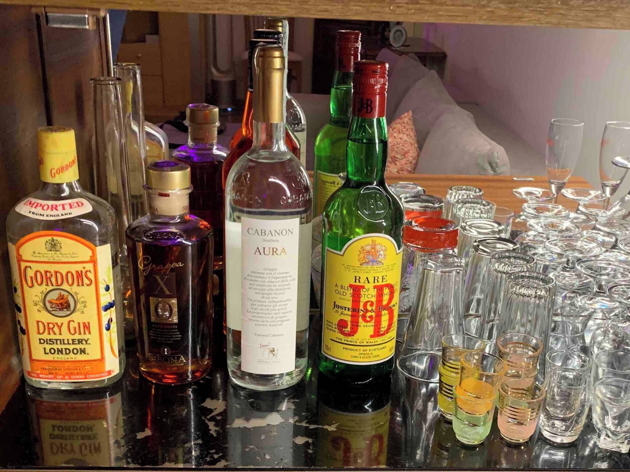 Alimentos y bebidas